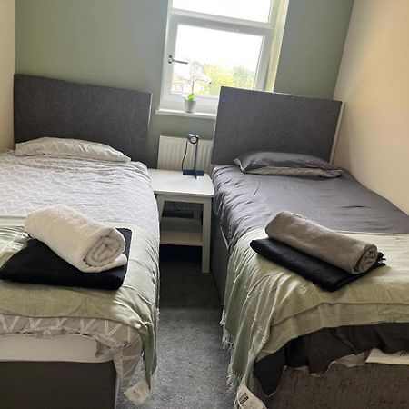Апартаменты Short Term Lets From £15 Per Person Per Night Бристоль Экстерьер фото