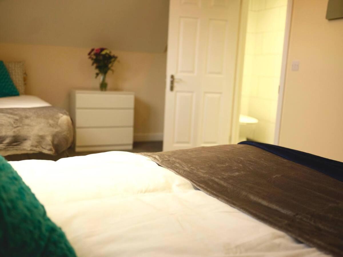 Апартаменты Short Term Lets From £15 Per Person Per Night Бристоль Экстерьер фото