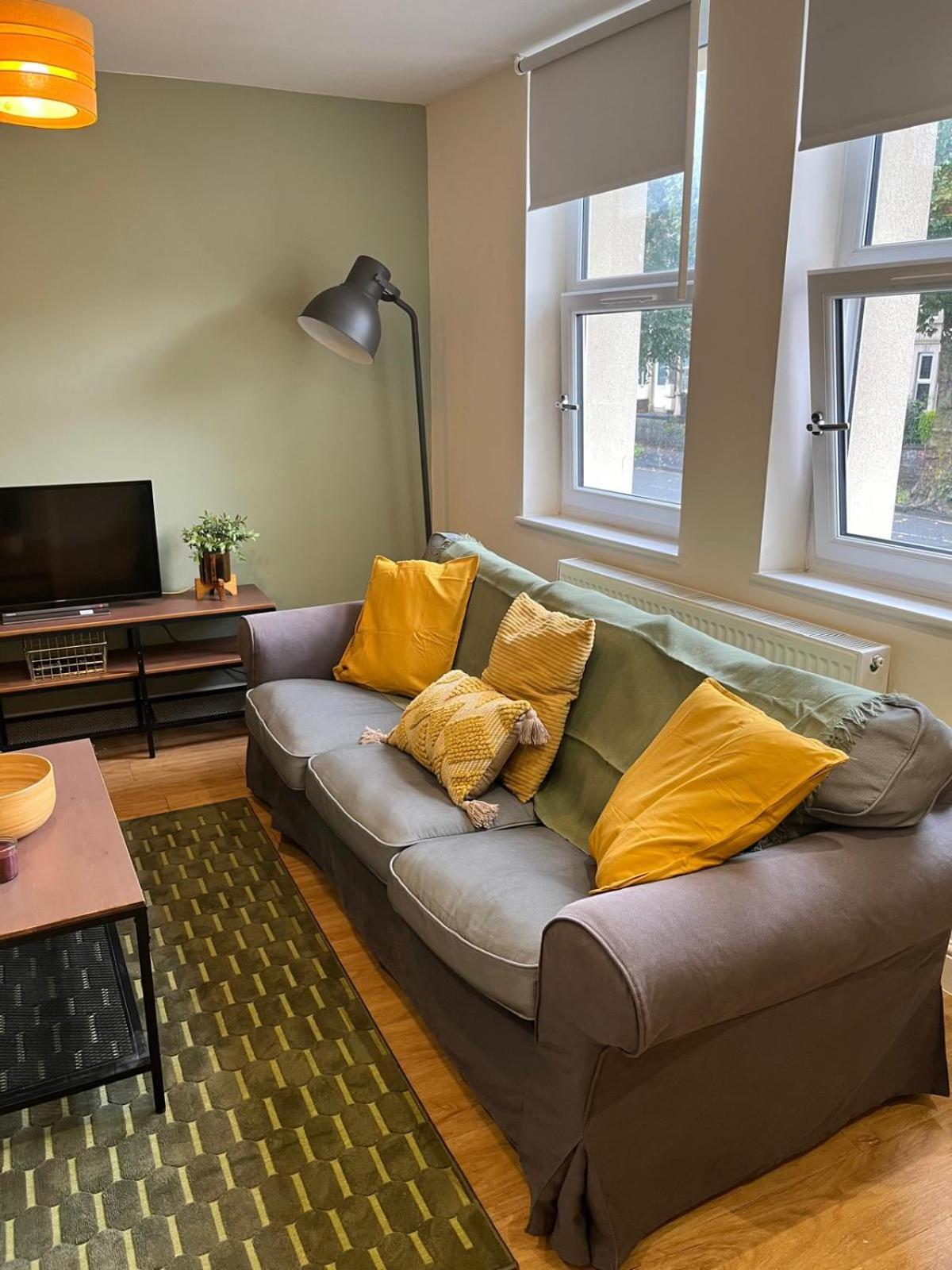 Апартаменты Short Term Lets From £15 Per Person Per Night Бристоль Экстерьер фото