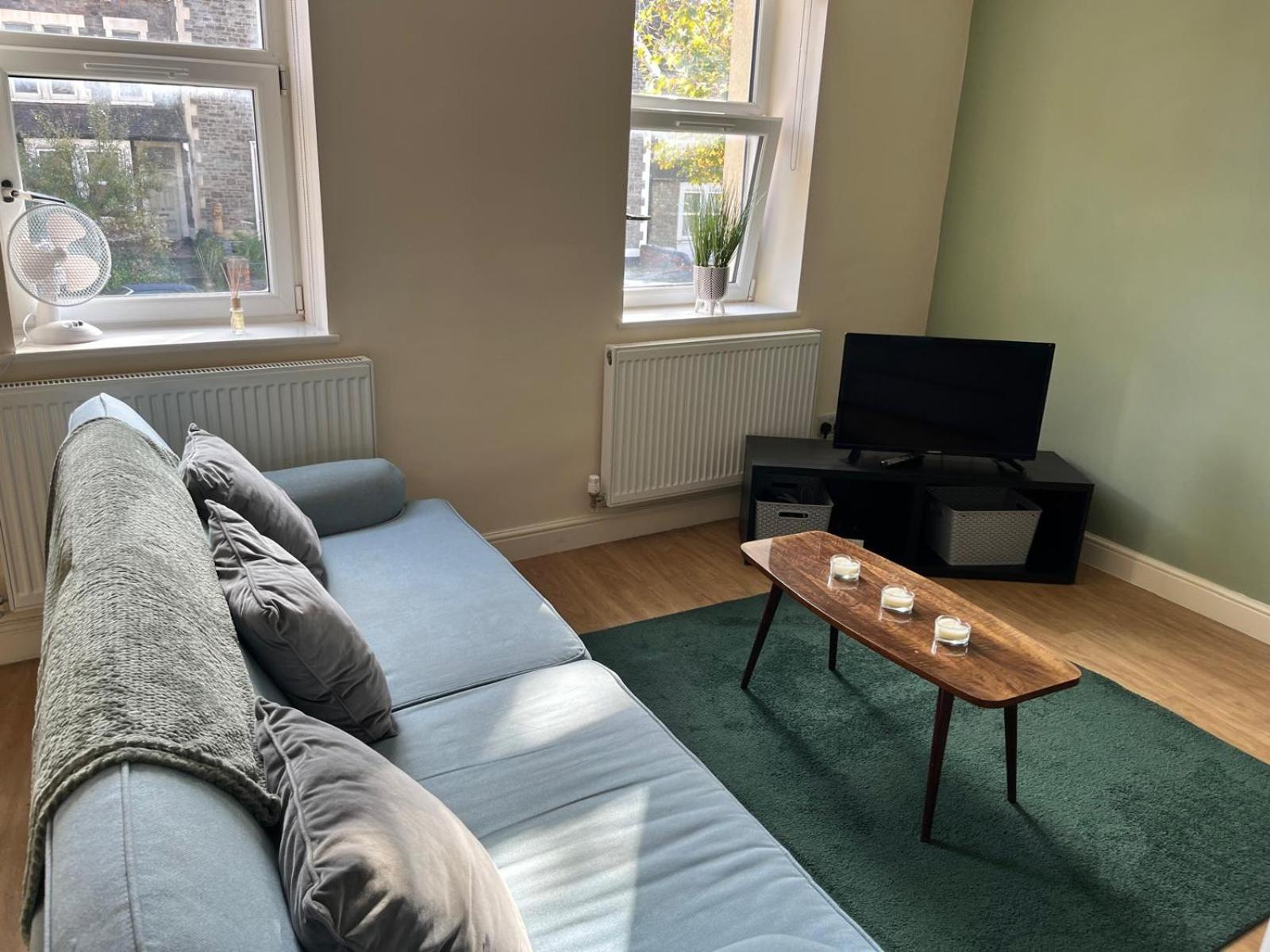 Апартаменты Short Term Lets From £15 Per Person Per Night Бристоль Экстерьер фото