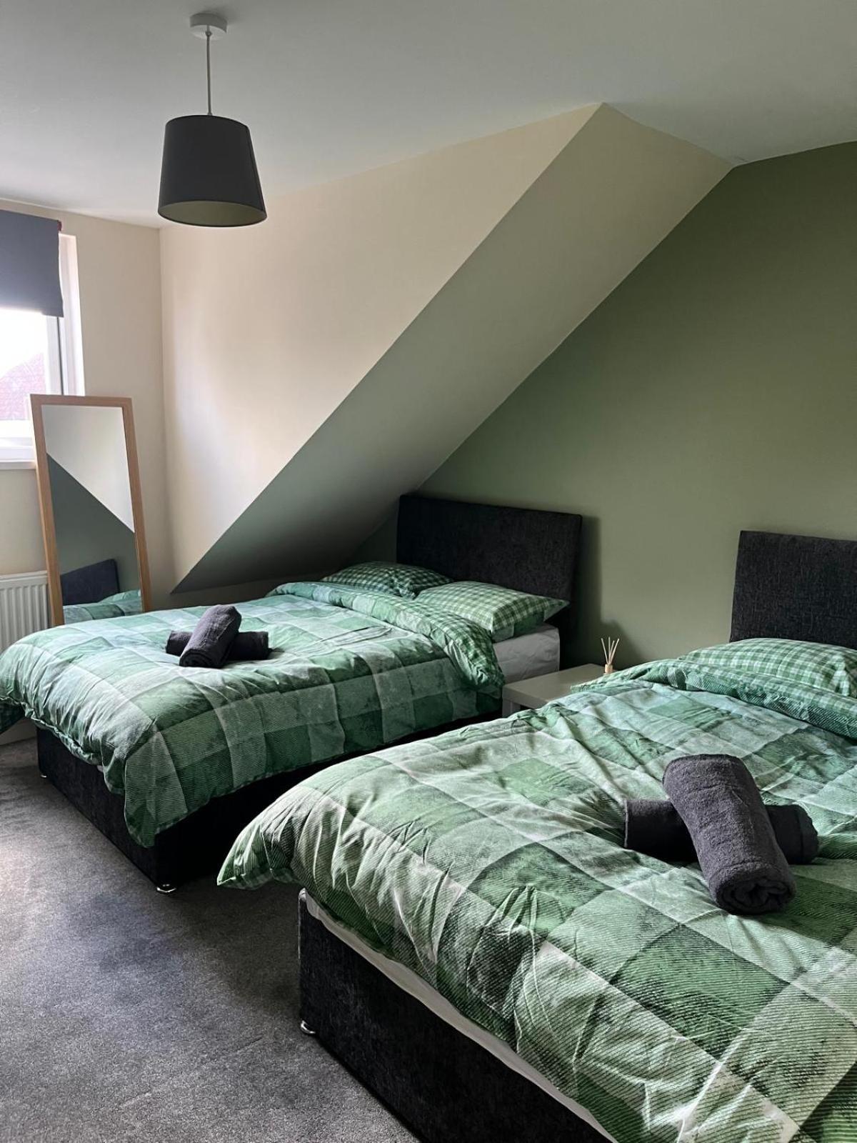 Апартаменты Short Term Lets From £15 Per Person Per Night Бристоль Экстерьер фото